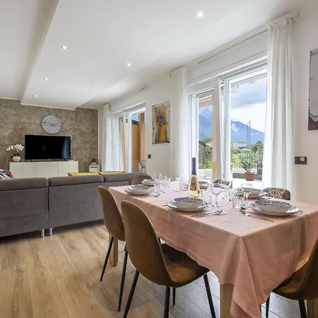 D By Interhome Traona